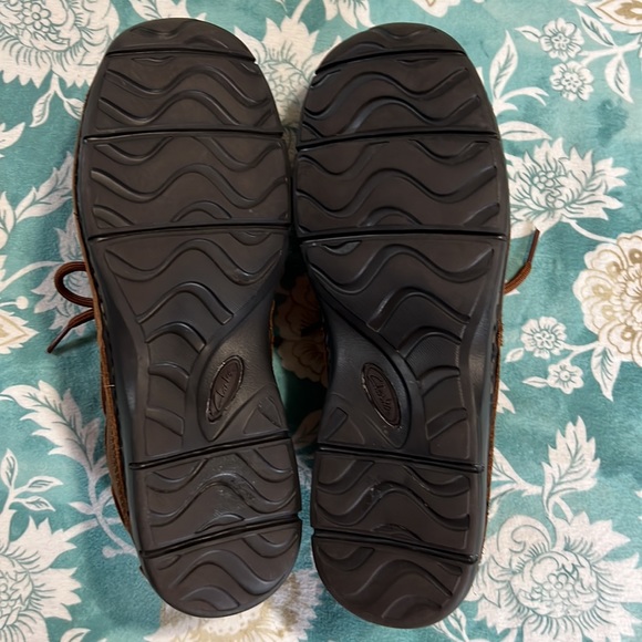 Clarks Leather Boat Shoes - Picture 12 of 14